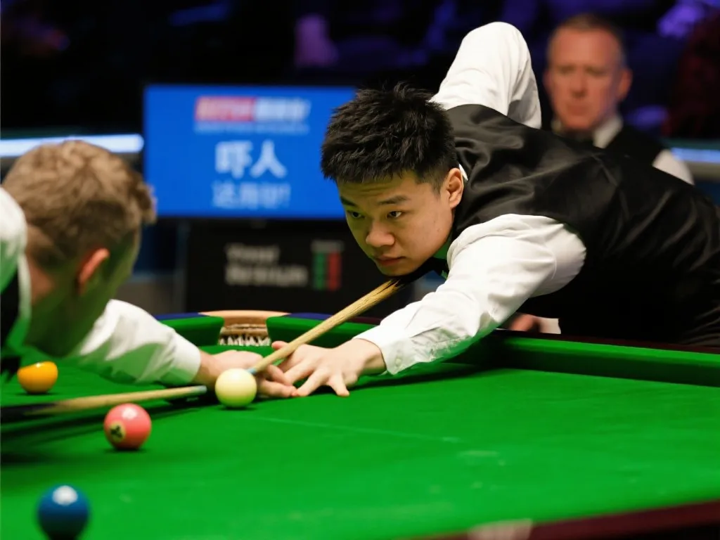 子在网球场 子在网球场